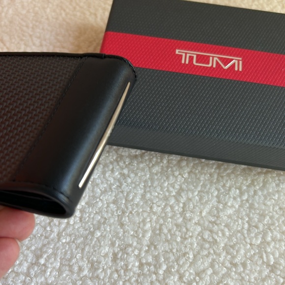 NWT Tumi men’s Carbon Fiber slim billfold wallet - Picture 2 of 6